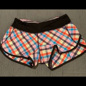 EUC sz 4 Lululemon Seawheeze Speed Shorts